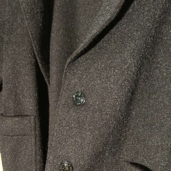 Vineyard Vines Men's Black Pea Coat - Picture 6 of 9